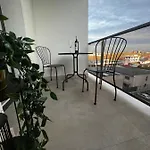 Hills Nomad Daire Bükreş