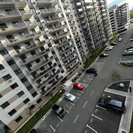 Hills Nomad * بوخارست