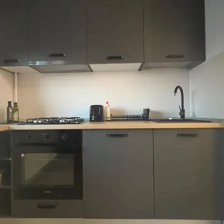 Apartment Hills Nomad