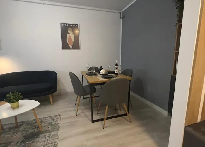 Hills Nomad * Bucureşti