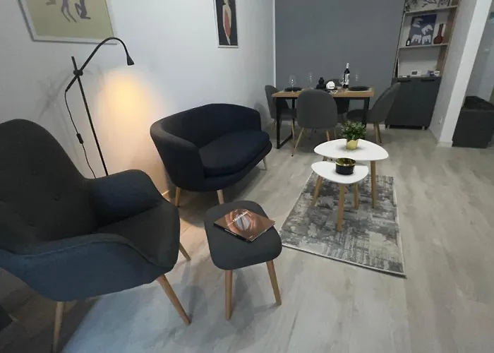 Hills Nomad * Bucureşti