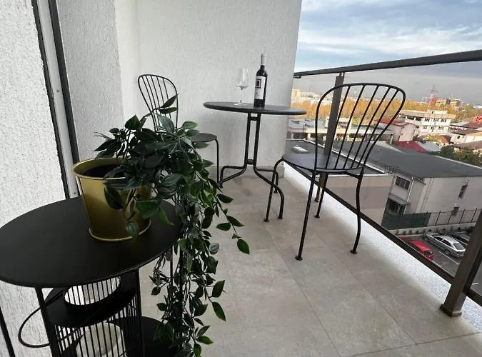 Hills Nomad * Bucarest